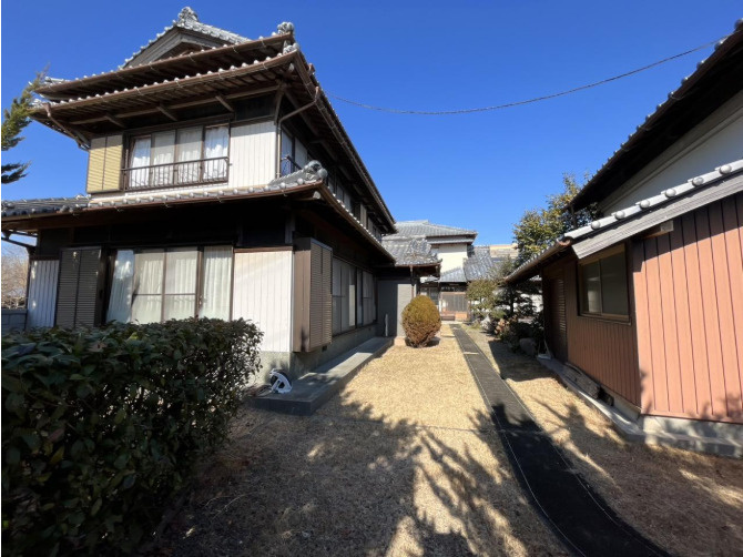「土地面積176坪！」南国市物部　中古一戸建ての外観|土地面積176坪・建物面積108坪の大邸宅です☆