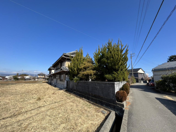 「土地面積176坪！」南国市物部　中古一戸建ての前面道路含む現地写真|道路中心線が不明のため、セットバックの有無につきましては境界確定時（中心線設置）となります