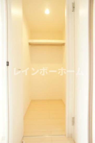 船橋市海神町南１丁目のアパートの収納