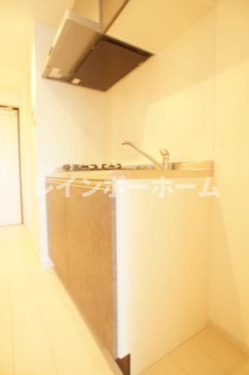 船橋市海神町南１丁目のアパートのキッチン