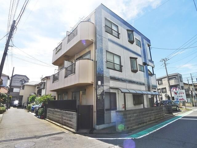 センターアイランドの外観