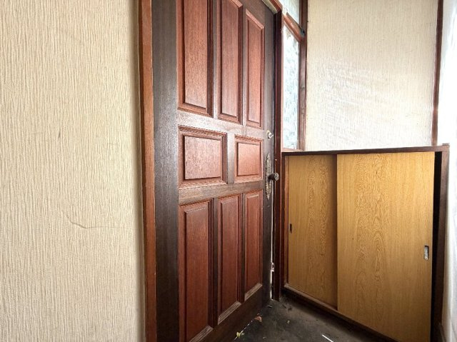 練馬区大泉町６丁目　再建築中古一戸建　西武池袋線　大泉学園の玄関|玄関には下駄箱を備え付けております。