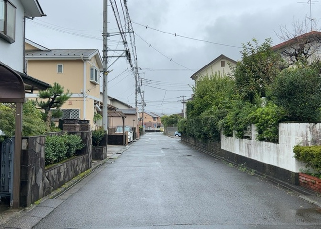【展望】 | 桜や紅葉の名所に出かける人は多いと思いますが、家にいながら季節の移ろいを感じる生活を送りませんか？リビングや窓から見える景色が生活を彩るワンポイントに！現地から見える景色を堪能してみては如何でしょう。