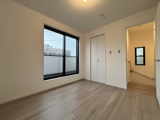 瓦林町新築戸建の洋室