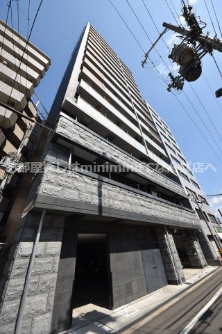 プレサンス野田阪神駅前ザ・ファーストの外観