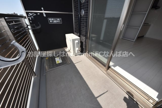 プレサンス野田阪神駅前ザ・ファーストのバルコニー