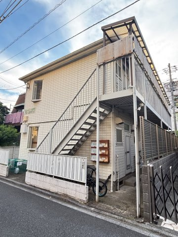 三鷹市下連雀６丁目のアパート