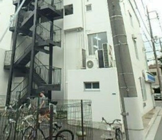グローハイツ根岸のエントランス