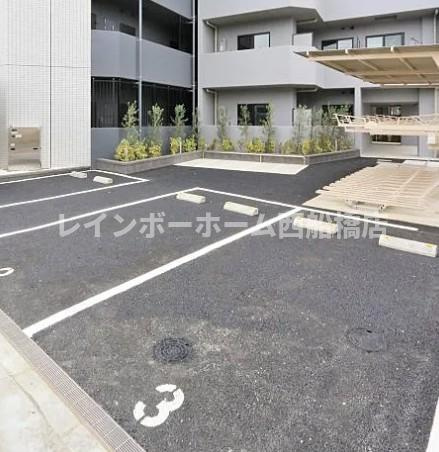 グランカーサ浦安の駐車場