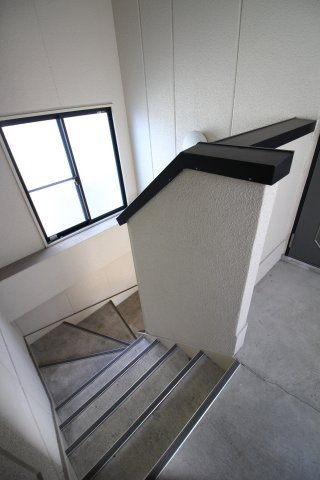 三鷹市牟礼２丁目の賃貸マンション