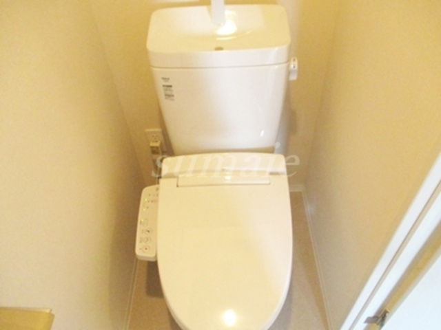 Brillia ist　赤羽のトイレ|温水洗浄便座付きトイレです。