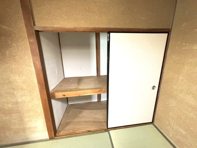 向野町戸建の収納