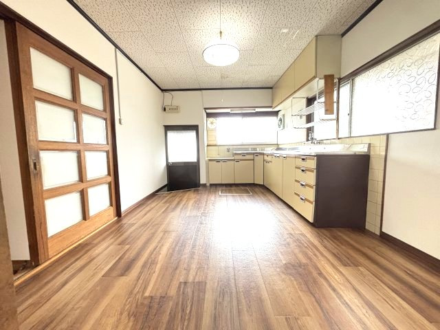 向野町戸建の居間・リビング