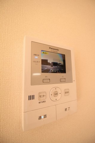 PORTE BONHEUR（ポルト　ボヌール）Bのセキュリティ|カメラ付インターホンです