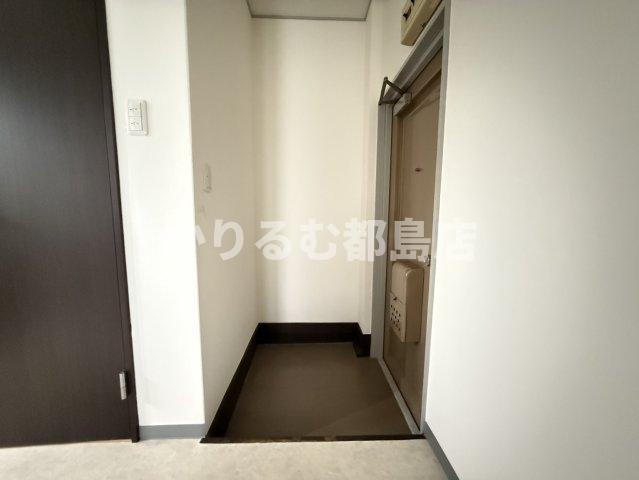 ハイツ片山の玄関