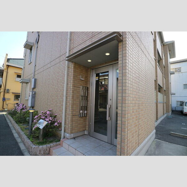 イーストラインのエントランス