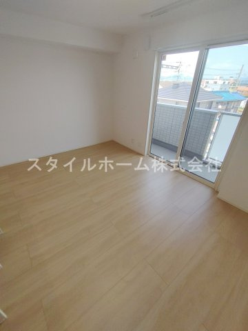 ギャレ花水木の居間・リビング|別部屋写真です。
