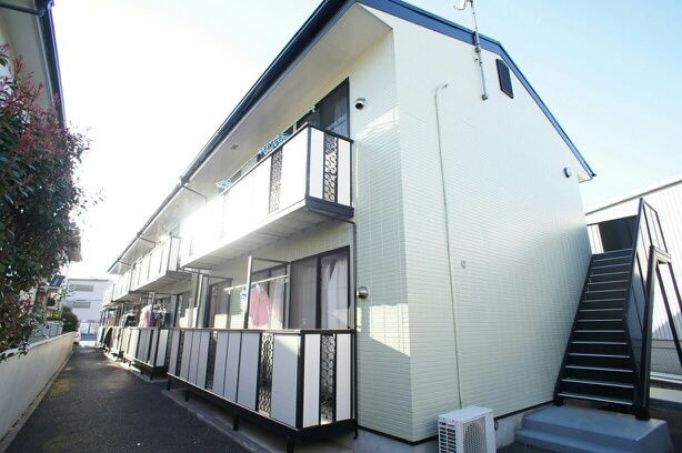 川口市榛松２丁目のアパートの外観