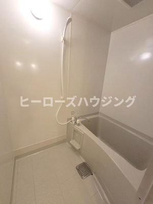 【浴室】 | ヴィラ・グレイスＡ  | ※同タイプの写真となり、実際のお部屋とは異なる場合があります