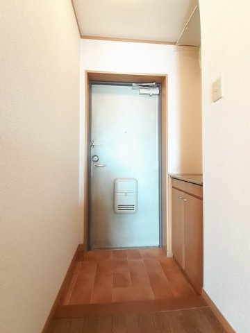 アット長田の玄関