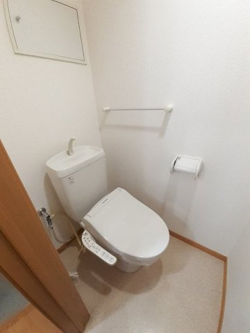 メゾン　ド　ブローテＢのトイレ|落ち着いたトイレです