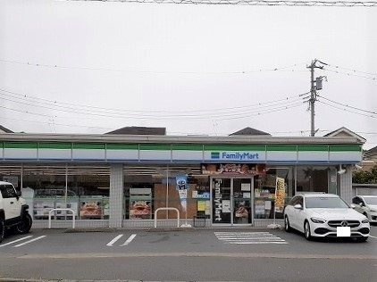 グリーンルーム鵠沼海岸の周辺|ファミリーマートまで550m
