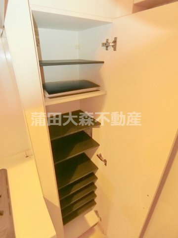 ウェルスクエア蒲田EASTの設備|玄関収納　シューズボックス