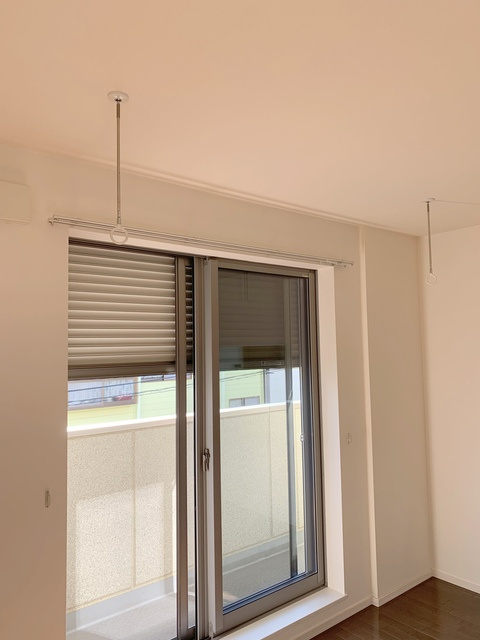 Ｌｕｍｉｅｒｅのセキュリティ|防犯シャッター、室内物干しフック付き