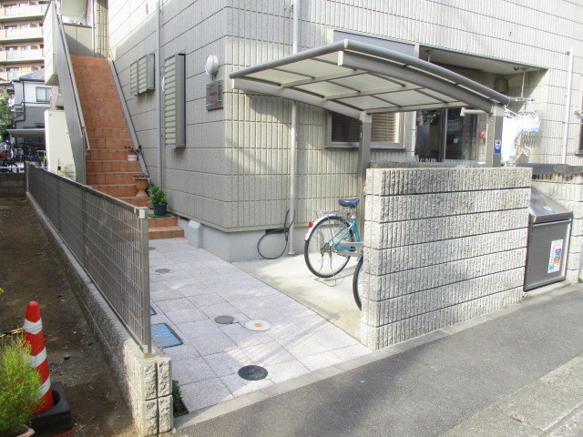Ｌｕｍｉｅｒｅのその他共用部分|屋根付きの駐輪場