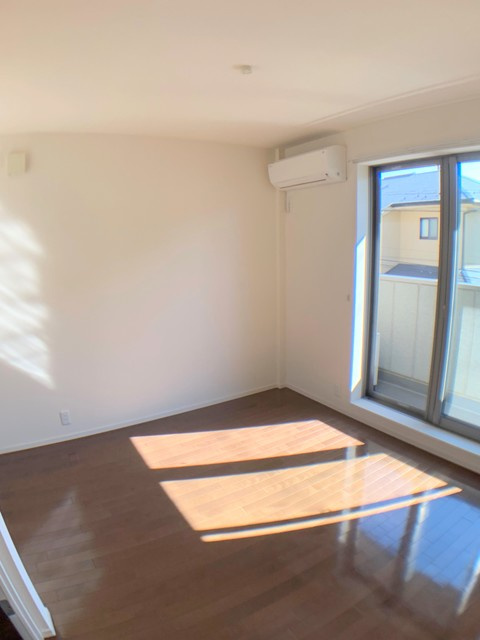 Ｌｕｍｉｅｒｅの子供部屋|5.3帖の居室