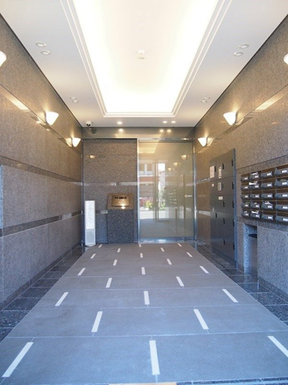【ロビー】ルーブル三軒茶屋参番館 