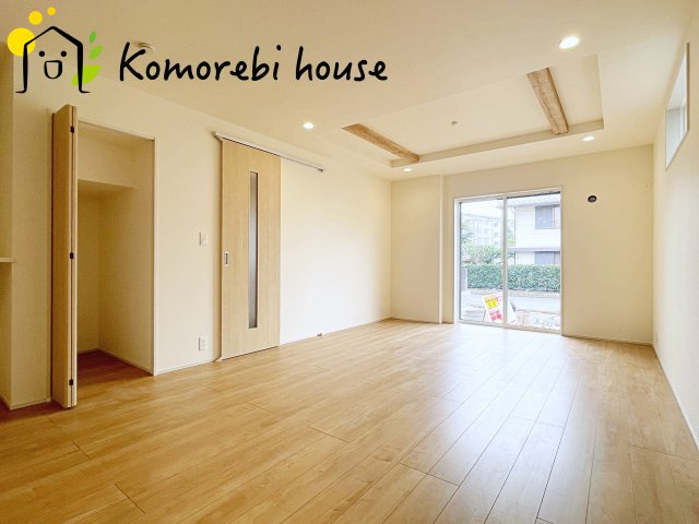 上尾市今泉　5期　新築一戸建て　ブルーミングガーデン　02の居間・リビング|2026.9.19撮影済み