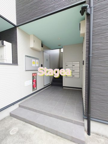 クレインハイツ大宮のエントランス
