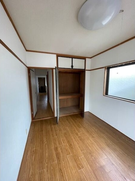 レジデンスOKUDAの居間・リビング