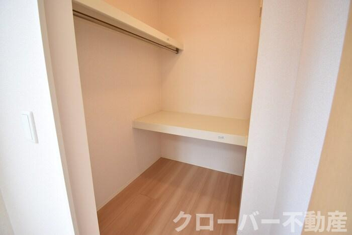 フキノトウ牟礼北 B棟の収納|ウォークインクローゼット