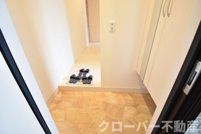 レジアスの玄関|玄関