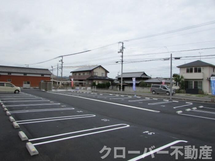 レジアスの駐車場|駐車場
