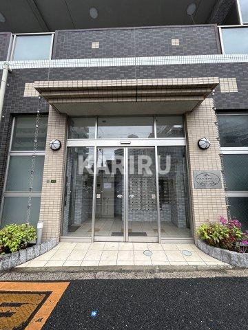 プリムローズ アヴェニューのエントランス