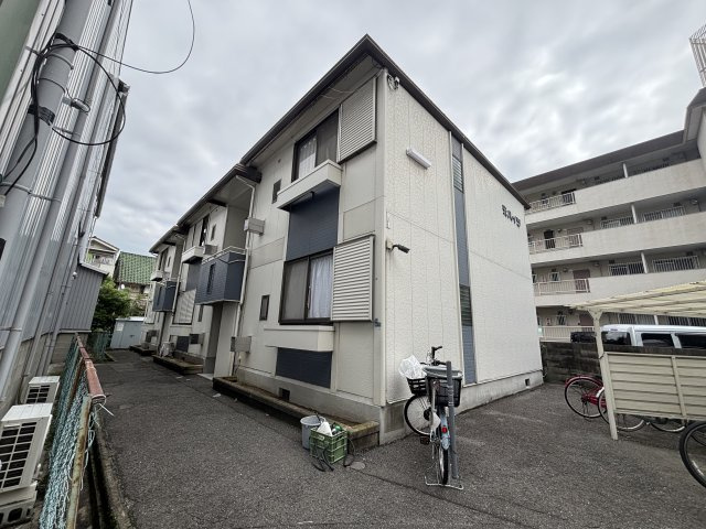 光ハイツの外観