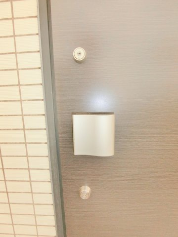 ライジングプレイス大森の玄関