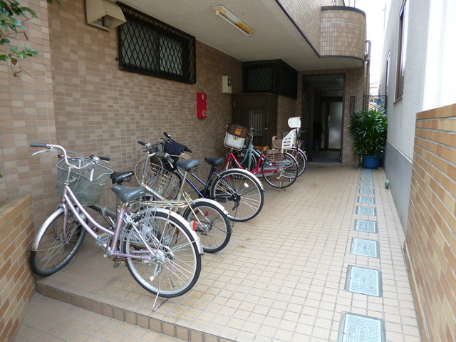 グレイスコートのその他共用部分|敷地内駐輪場有ります。