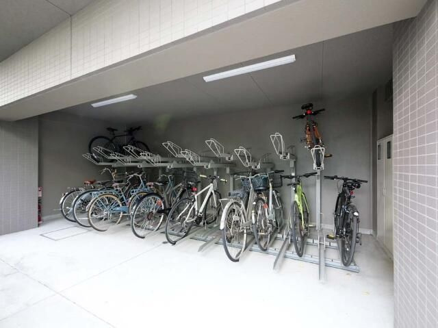パティーナ住吉Triaの駐車場
