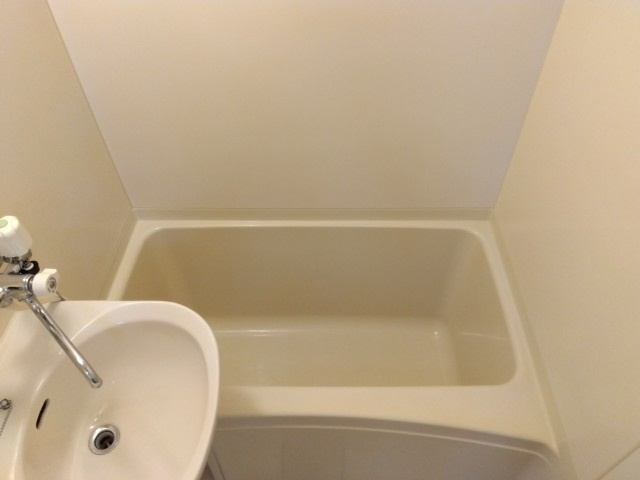 クレセント福田の浴室