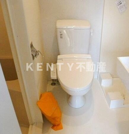 【トイレ】 | ｔｒｉａｓ　３８１ | 落ち着いた色調のトイレです