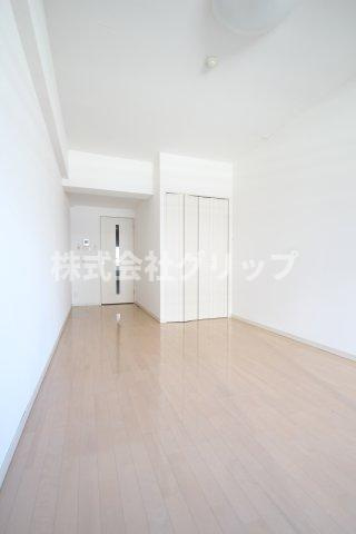 グリアス横浜・プルミエールの居間・リビング