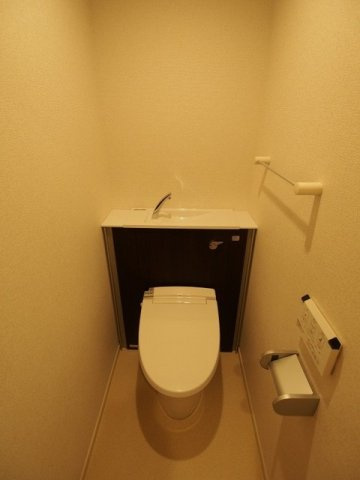 メレヴェイユ　アルファーのトイレ|落ち着いた色調のトイレです