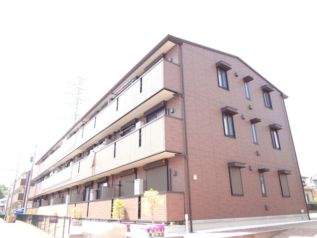 ラマージュ大倉山の外観