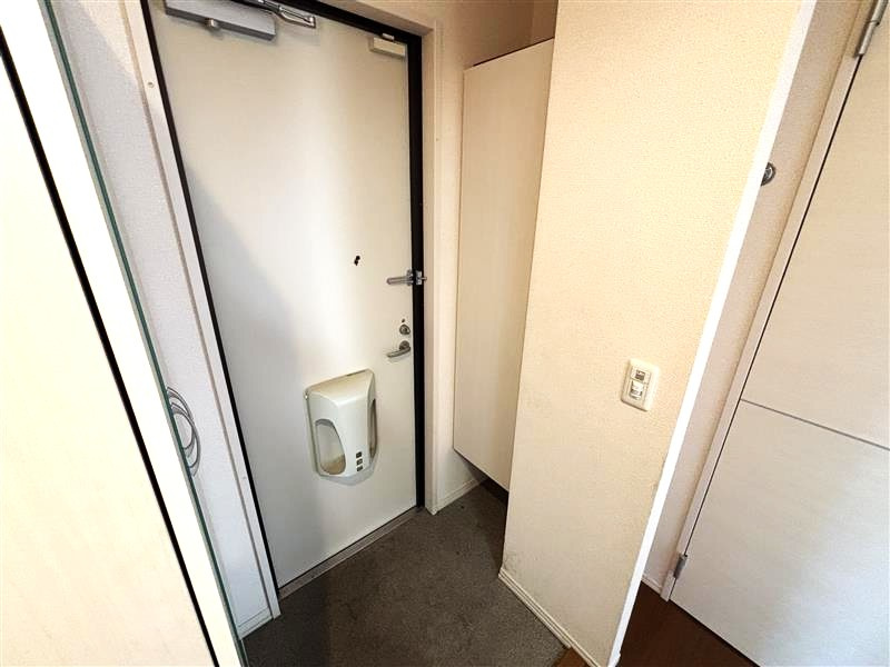 ラマージュ大倉山の玄関