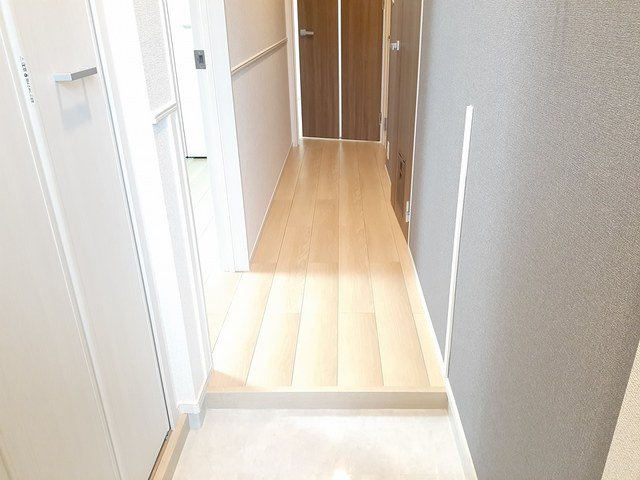 メゾン　アンソレイエの玄関|落ち着いた玄関です