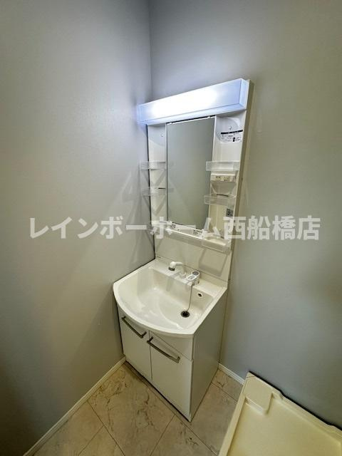 AJ新津田沼の独立洗面台